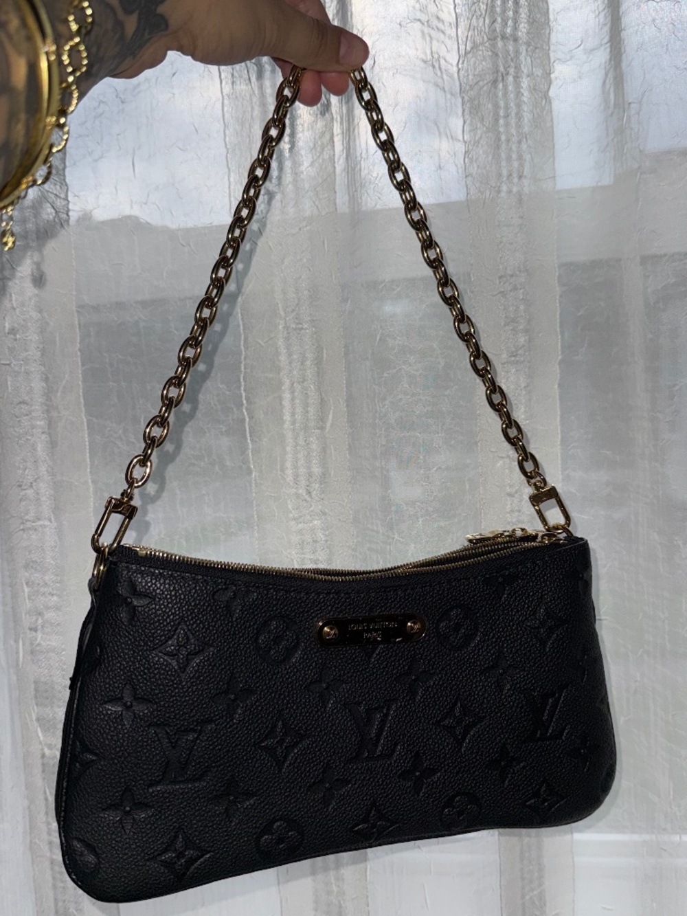 LV black Pochette Liv